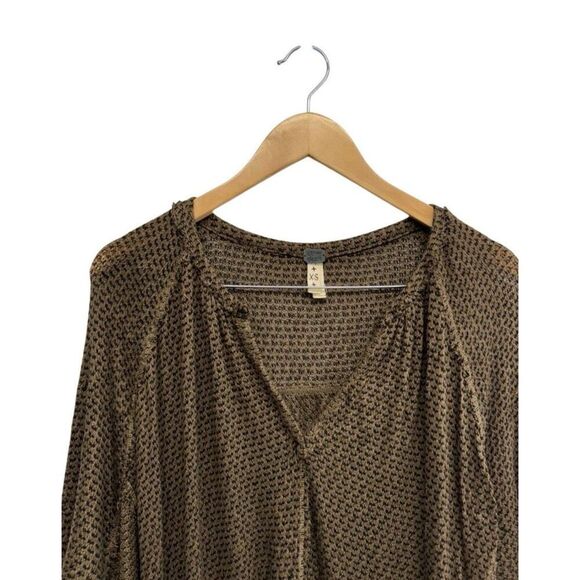 We The Free Knit Oversized Sweater Size Extra Small V Neck Tan Black Slouchy - Picture 3 of 9